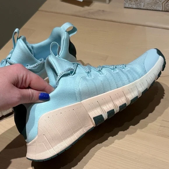 Nike Free Metcon 6 Training Shoes in Light Blue and Light Pink - Picture 12 of 14